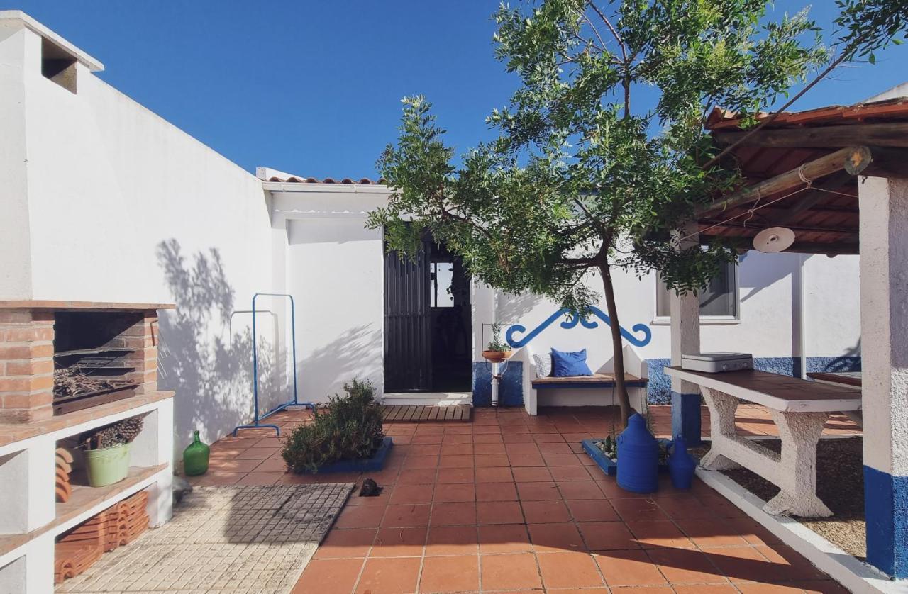 Quintinha Do Sal - Casa Das Flores Alcacer do Sal Ngoại thất bức ảnh